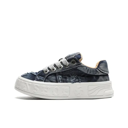 Grumpy Ram Low-Top Canvas Shoes Men's