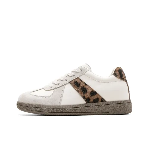 C°BANNER Low Top Skateboard Shoes Women's Leopard Print