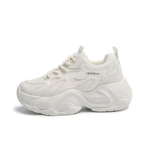 Bull Charm Abrasion Resistant Slip Resistant Low Top Chunky Sneakers Women's