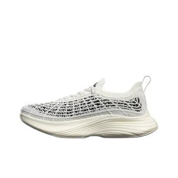 APL ATHLETIC PROPULSION LABS Low-Top Casual Shoes Women's Black White