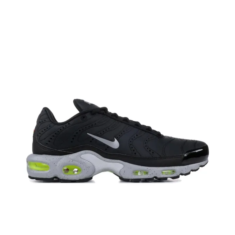 Nike Air Max Plus Tuned To Black-1