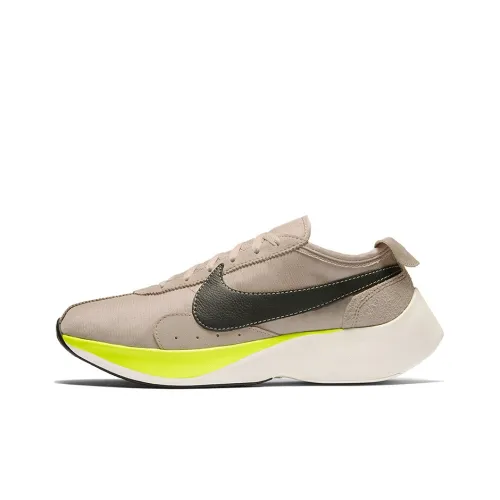 Nike Moon Racer String