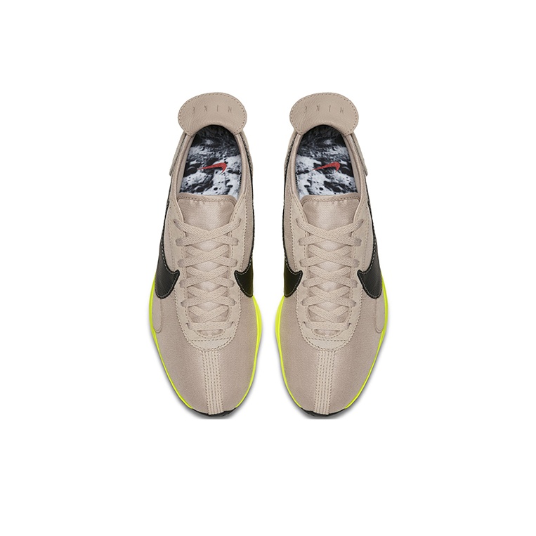 Shops nike moon racer string