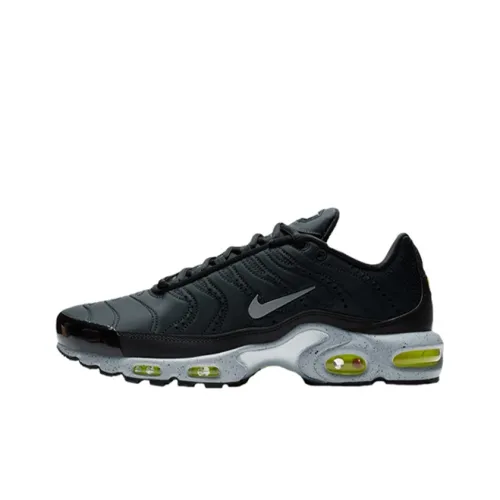 Nike Air Max Plus Tuned To Black