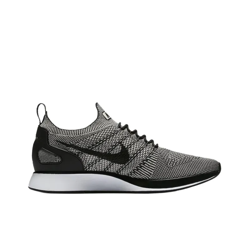 Nike Mariah Flyknit Racer Pale Grey Solar Red-1