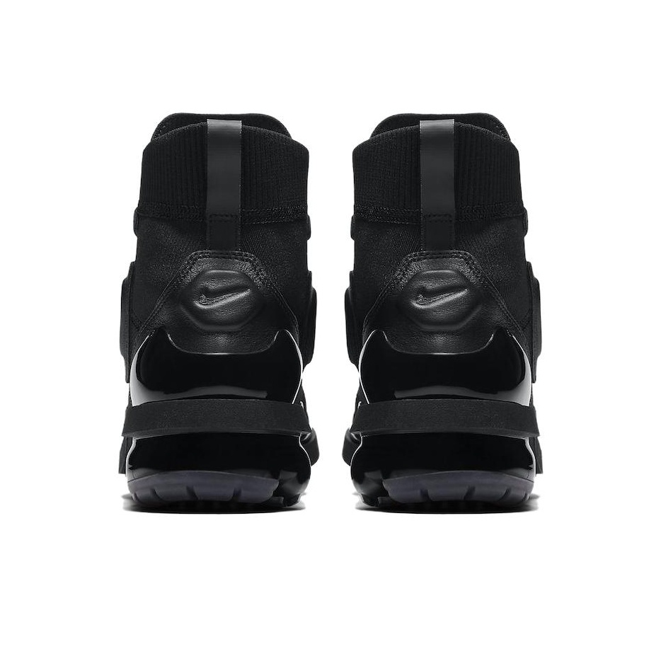 vapormax 2 triple black