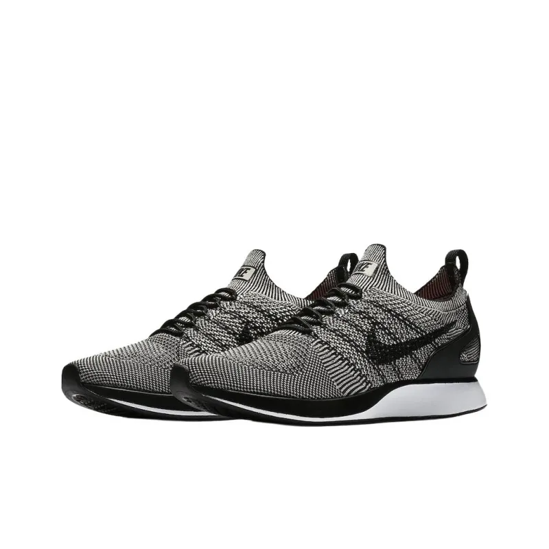 Nike Mariah Flyknit Racer Pale Grey Solar Red-2