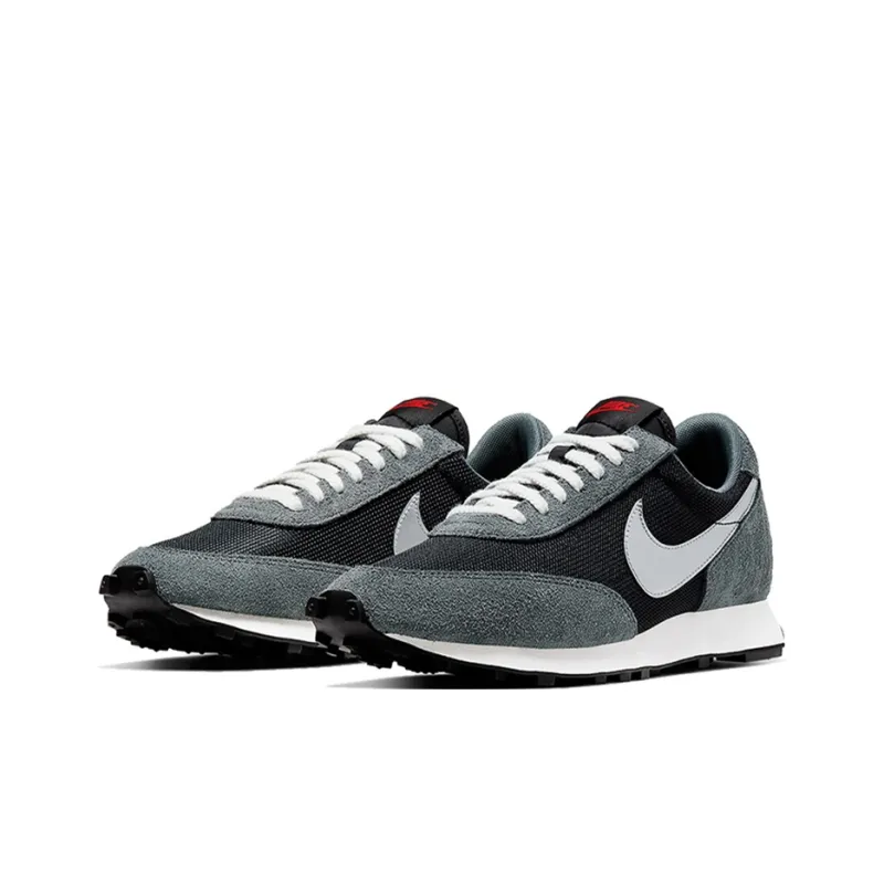 Nike Daybreak Metallic Silver-2