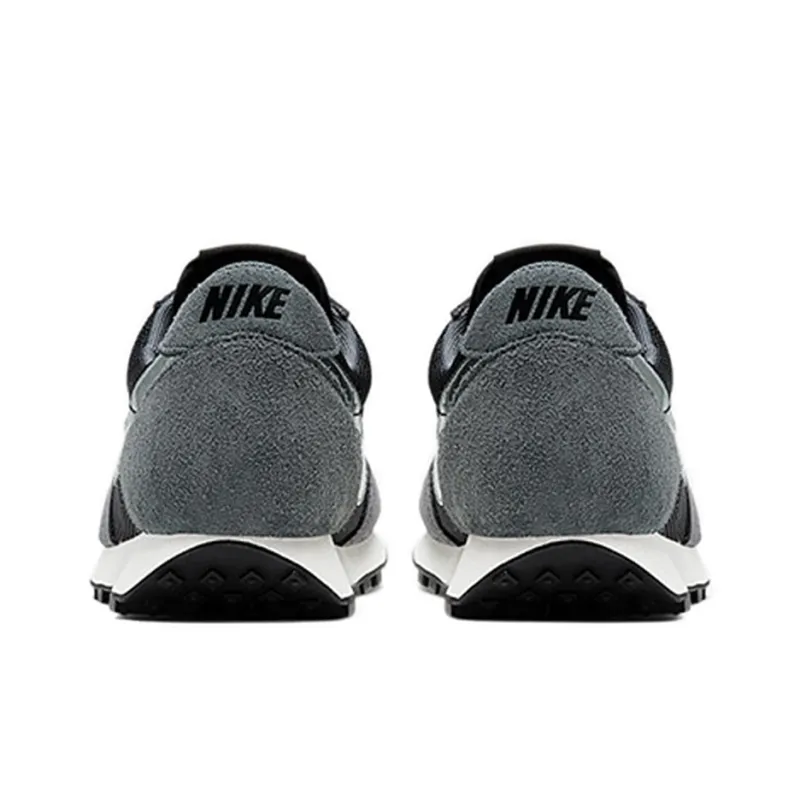 Nike Daybreak Metallic Silver-3