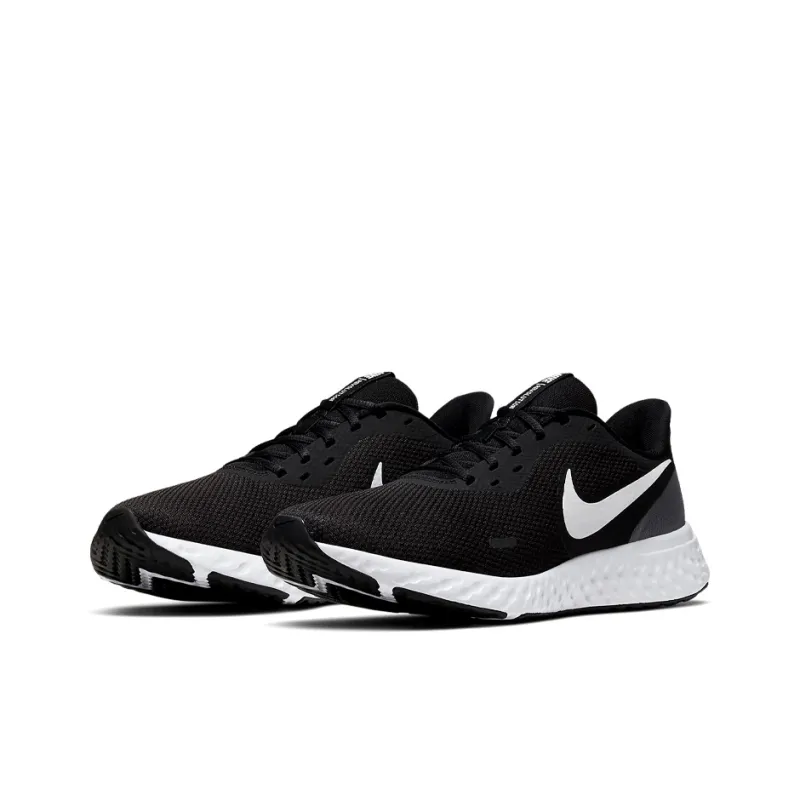 Nike Revolution 5 Black/White-2