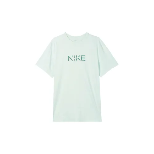 Nike T-Shirts Men Almost Green/Double Coast