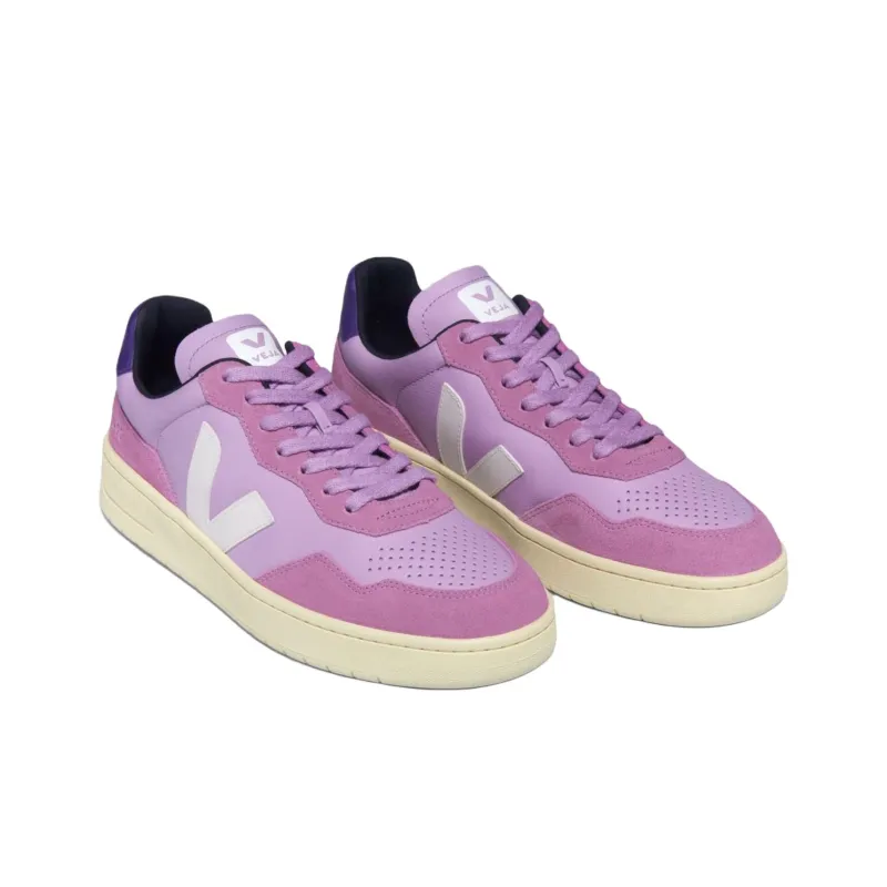 VEJA V90 Sneakers-3