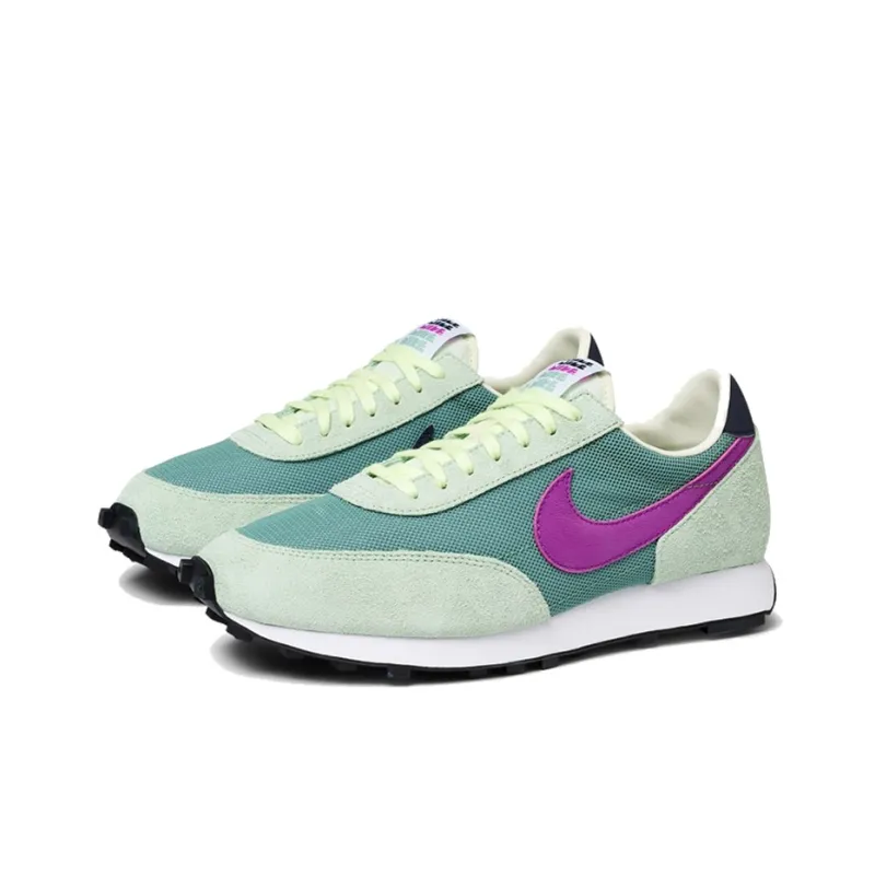 Nike Daybreak Silver Pine Hyper Violet-2