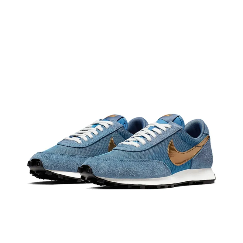 Nike Daybreak Metallic Gold-2