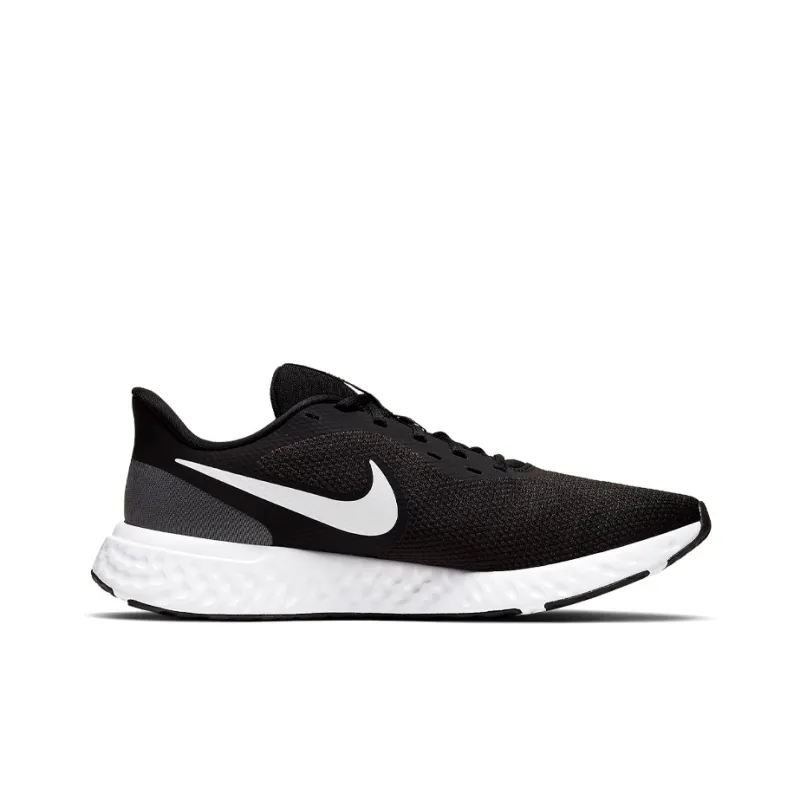 Nike Revolution 5 Black/White-1