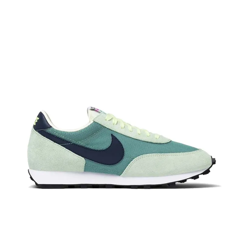 Nike Daybreak Silver Pine Hyper Violet-1
