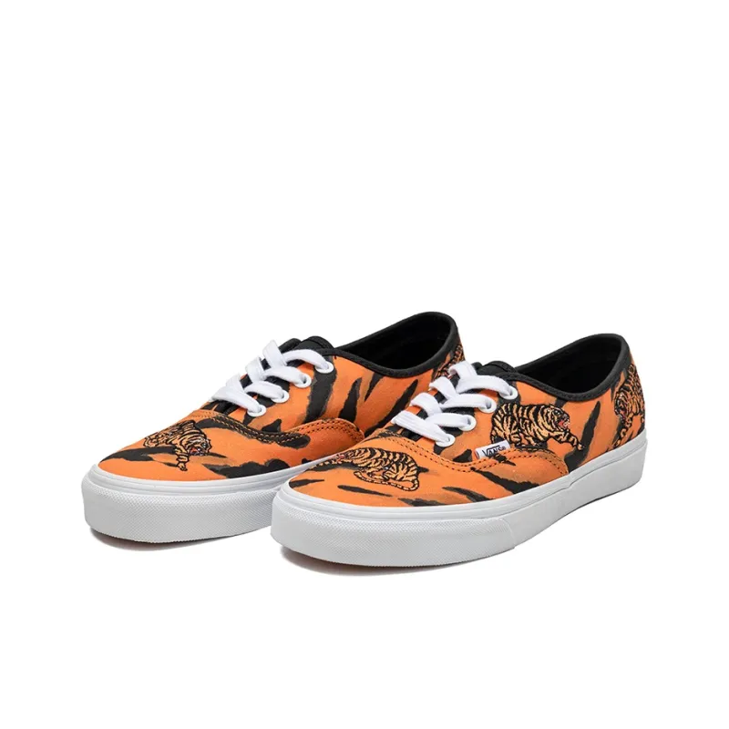 Vans Authentic Anti-Slip And Wear-Resistant Lightweight Low-Top Skateboard Shoes Unisex Black Orange-3