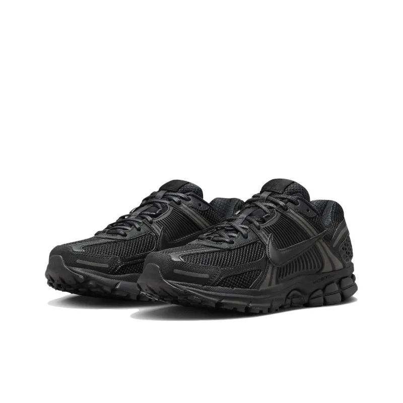 Nike Zoom Vomero 5 Triple Black-2