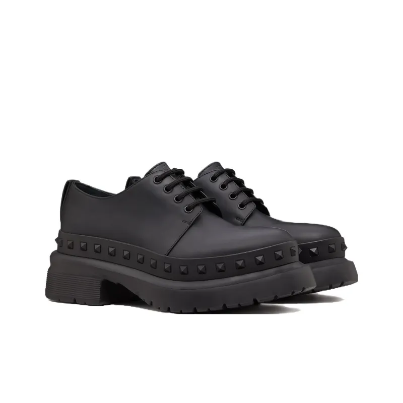 Valentino Garavani M Way Rockstud Round Toe Derby Shoes-2