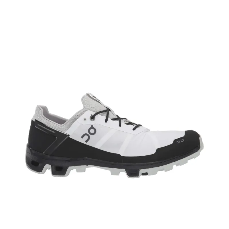 On Running Cloudventure Peak White Black-1