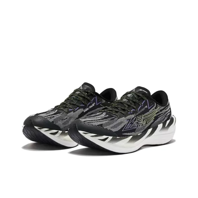 QIAODAN Feiying PB2.0 Anti Slip Wear Resistant Low Top Running Shoes Men's Black White Fall/Winter Edition-3