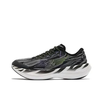 QIAODAN Feiying PB2.0 Anti Slip Wear Resistant Low Top Running Shoes Men's Black White Fall/Winter Edition