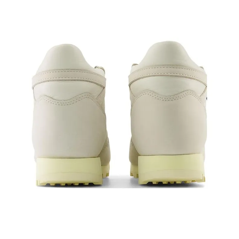 New Balance Rainier Gore Tex Off White-4