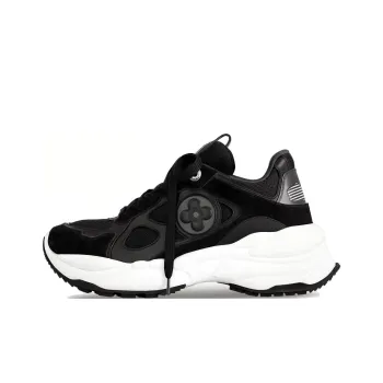 LOUIS VUITTON Run 55 Low Top Casual Shoes Women's Black