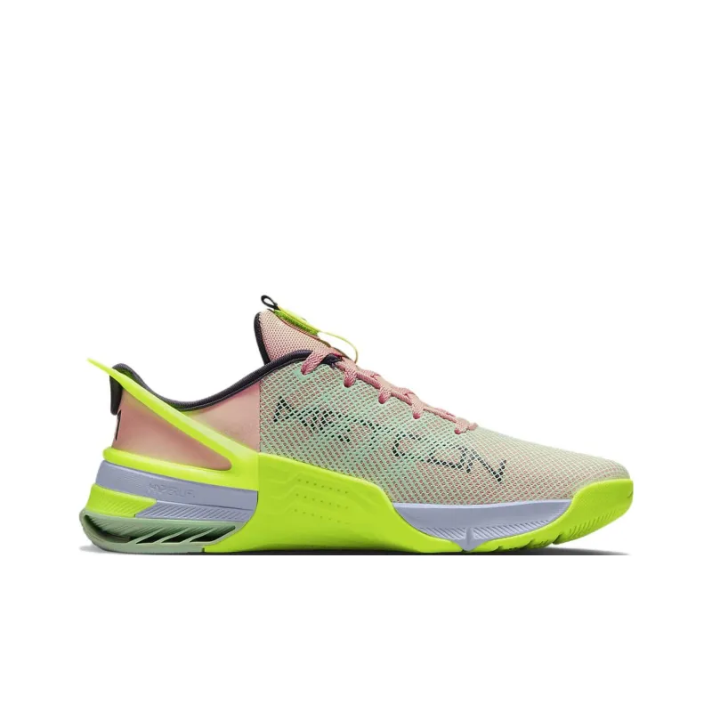 Nike Metcon 8 FlyEase 'Arctic Orange Volt' Women's-1