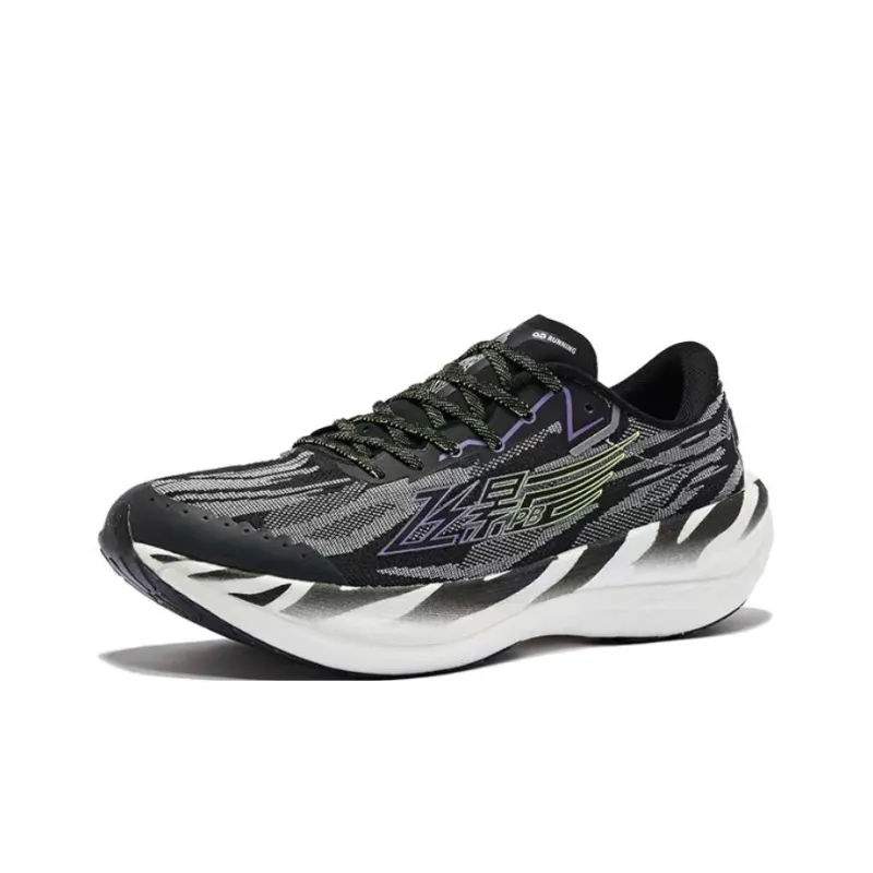 QIAODAN Feiying PB2.0 Anti Slip Wear Resistant Low Top Running Shoes Men's Black White Fall/Winter Edition-2