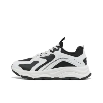 XTEP Chibi 1.0 Cushioning, Wear Resistant Low Top Sports Casual Shoes Men's Black White