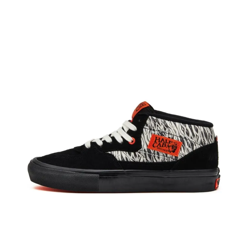 Victoria X Vans Half Cab Black White-0
