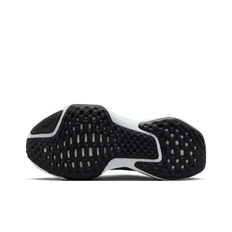 Nike ZoomX Invincible 3 'Black White' Women's-4