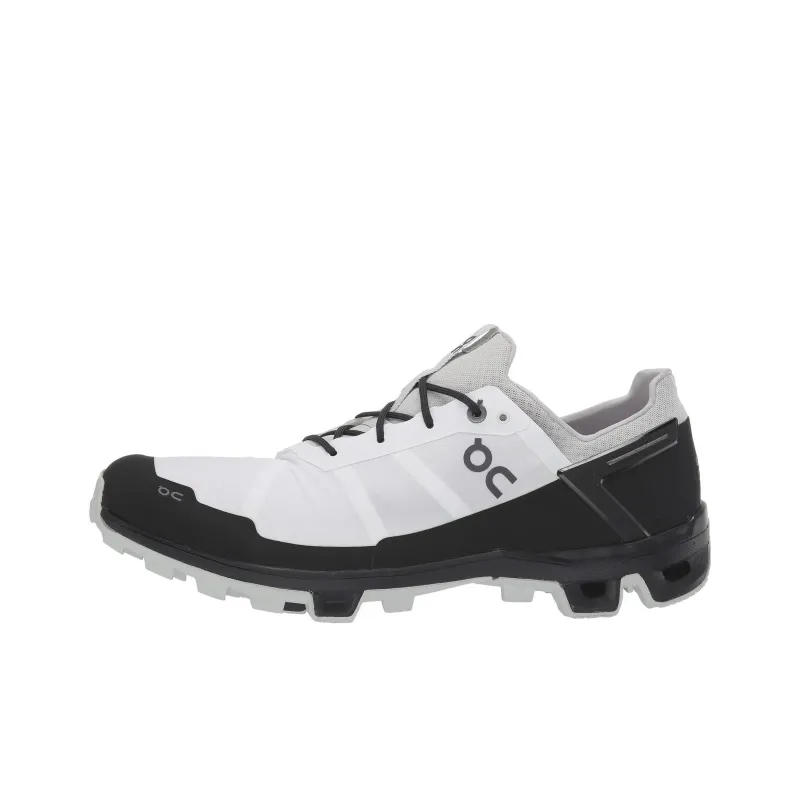On Running Cloudventure Peak White Black-0