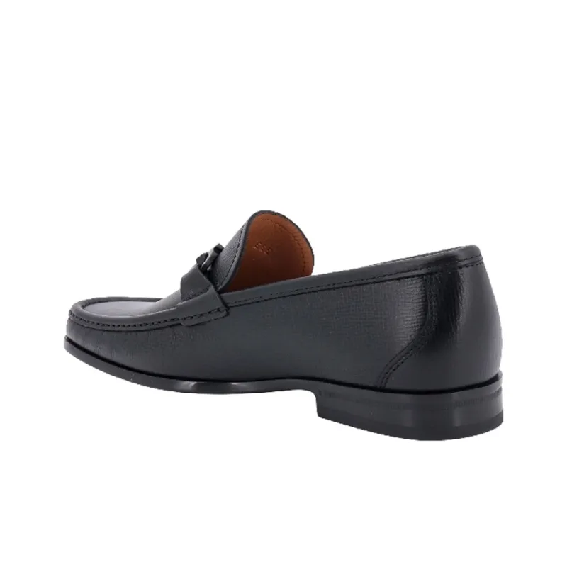 FERRAGAMO Almond-toe Leather Loafers-3