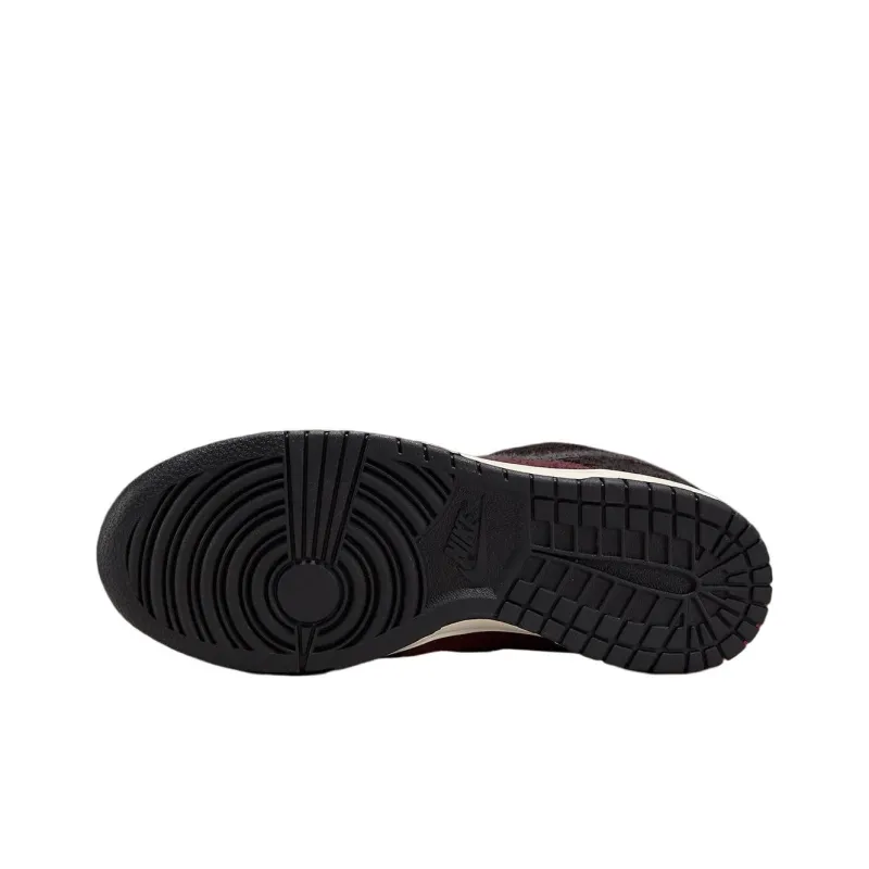 Nike Dunk Low Se 'Fleece Burgundy Crush' Women's-3