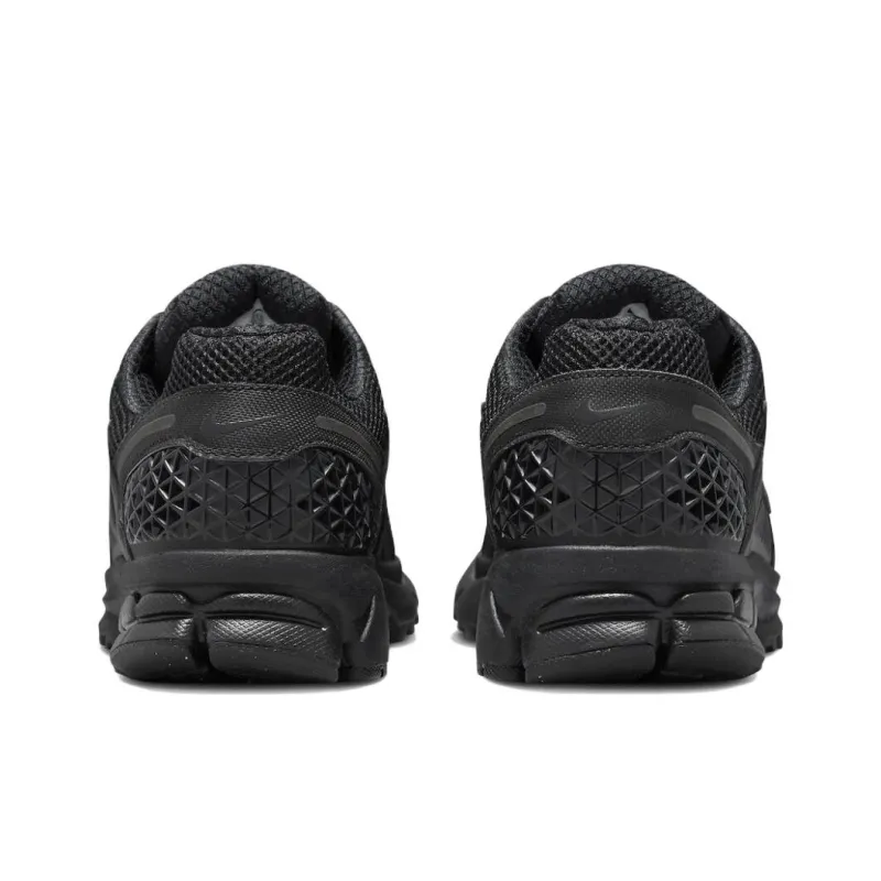 Nike Zoom Vomero 5 Triple Black-4