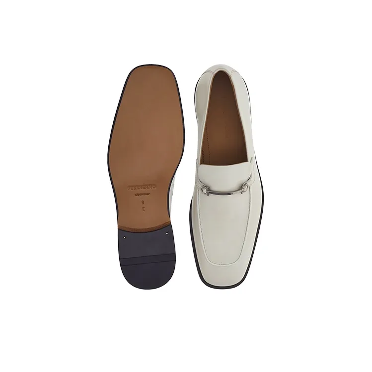 FERRAGAMO Logo-plaque Leather Loafers-4