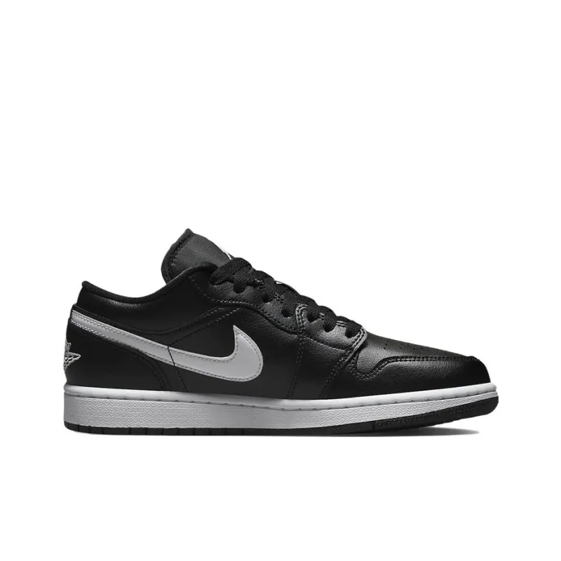 Jordan 1 Low Black White 2022 Women's-1