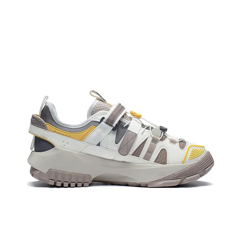 LiNing CF Linchuan V2 Dream Theme Show Model Anti-Slip Wear-Resistant Low-Top Sports Casual Shoes Ecru Gray-1