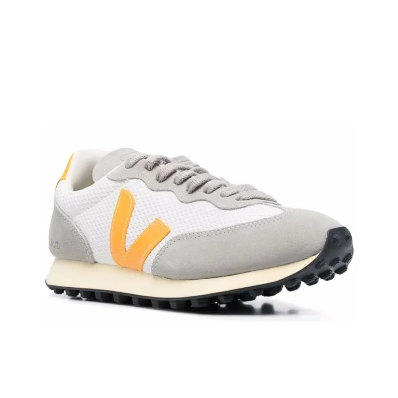 VEJA Rio Branco Alveomesh Gravel Ouro-2