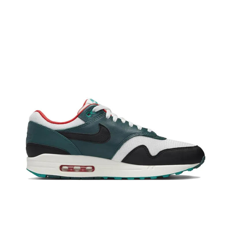 Nike Air Max 1 LeBron James Liverpool F.C.-1