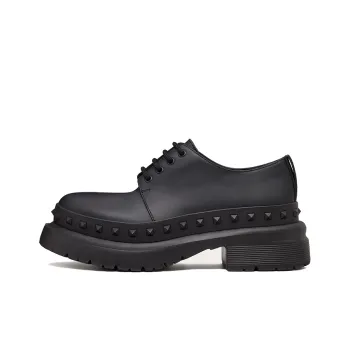 Valentino Garavani M Way Rockstud Round Toe Derby Shoes
