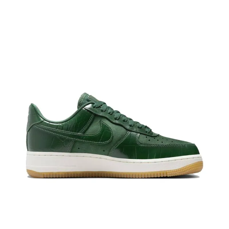 Nike Air Force 1 07 Gorge Green Women's-1