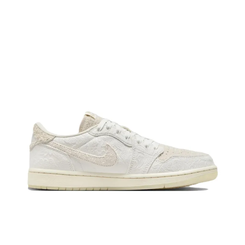 Jordan 1 Retro Low OG Chris Paul-1