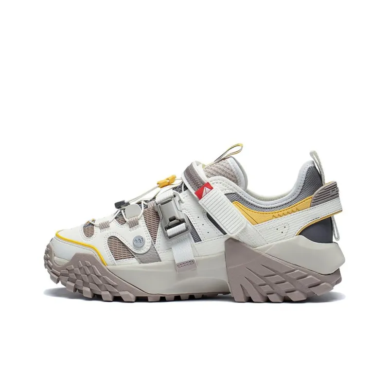 LiNing CF Linchuan V2 Dream Theme Show Model Anti-Slip Wear-Resistant Low-Top Sports Casual Shoes Ecru Gray-0