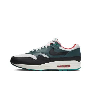 Nike Air Max 1 LeBron James Liverpool F.C.