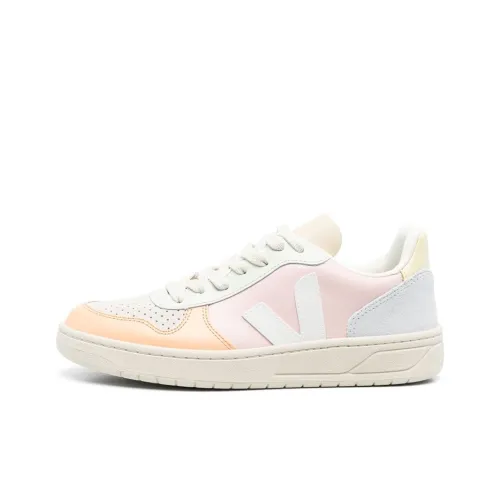 VEJA V-10 Leather Petale White