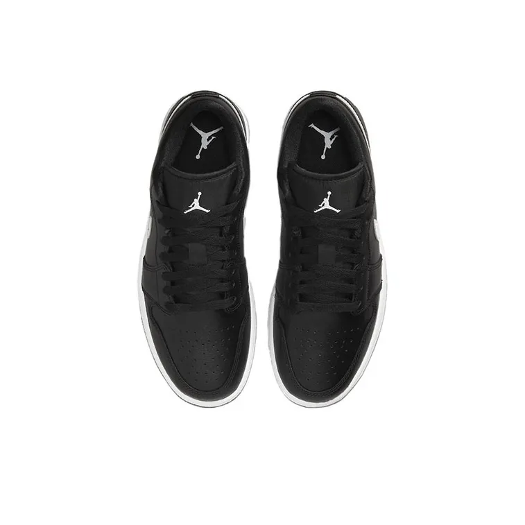Jordan 1 Low Black White 2022 Women's-3