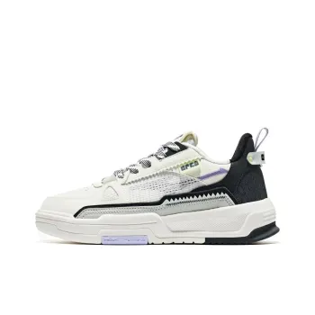 Erke Battery Panda Slip Resistant Cushioning Wear Resistant Low Top Skateboard Shoes Women's White Black